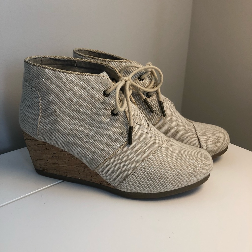TOMS wedges